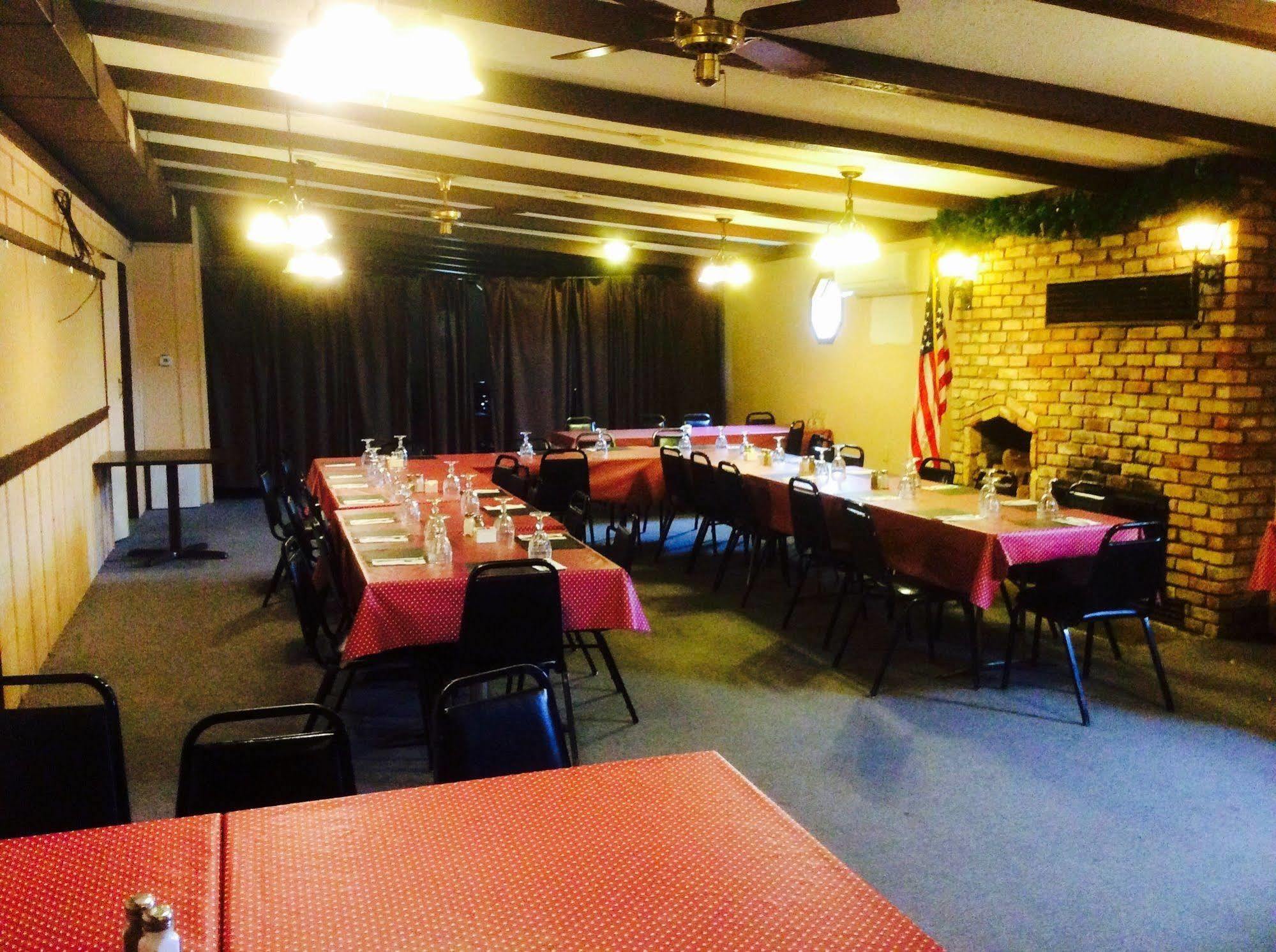 Forty Club Inn Deerwood Esterno foto