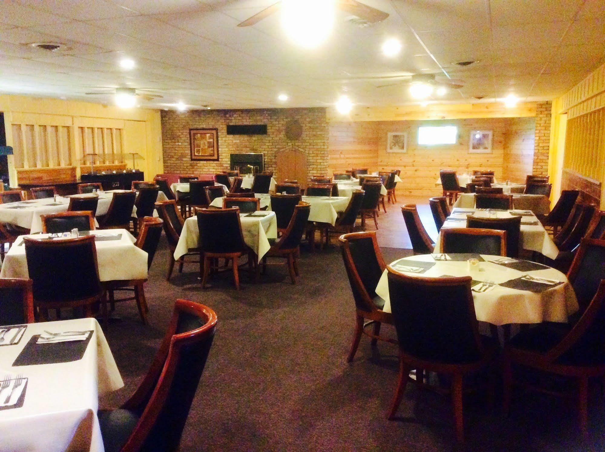 Forty Club Inn Deerwood Esterno foto