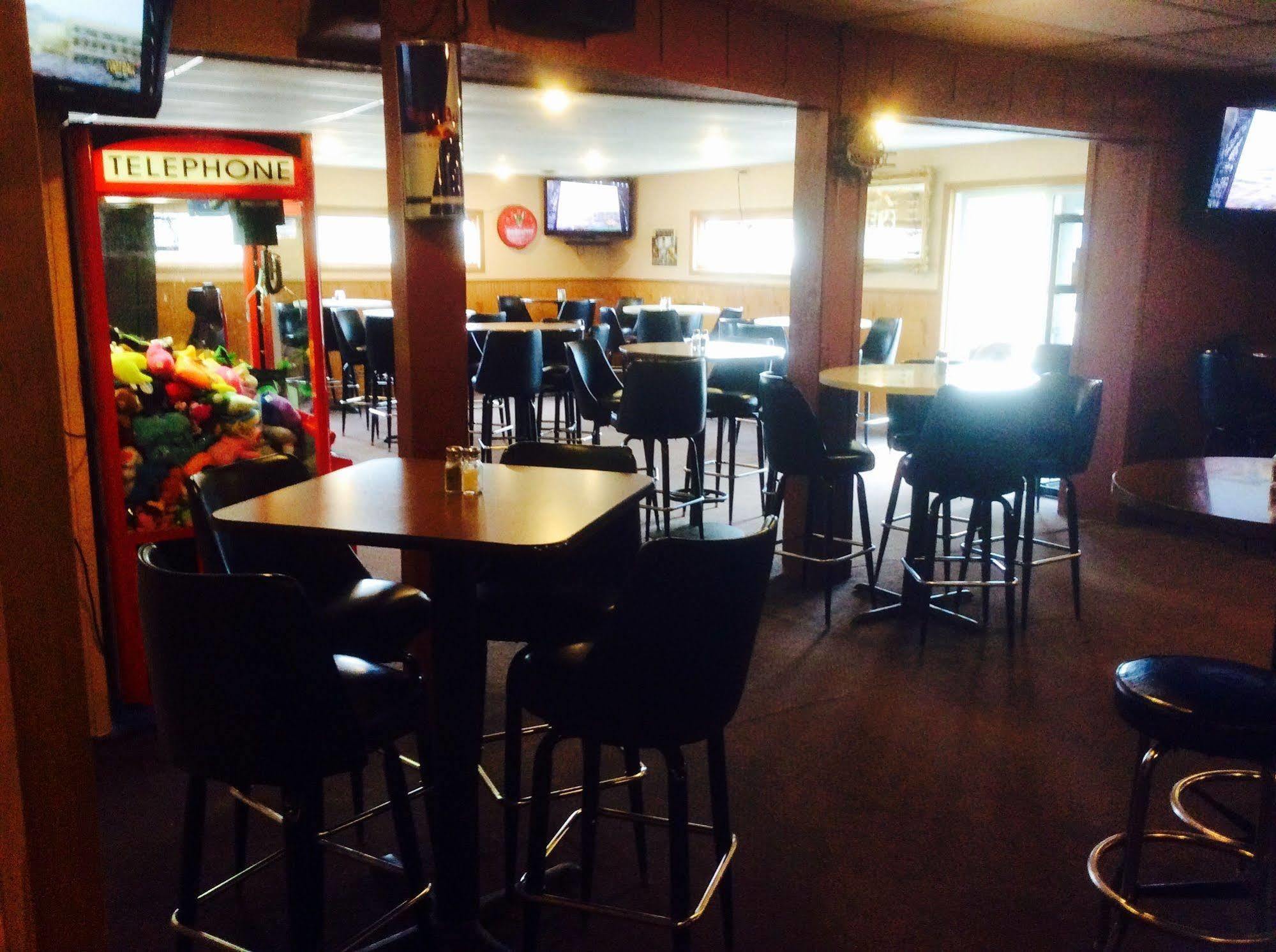 Forty Club Inn Deerwood Esterno foto