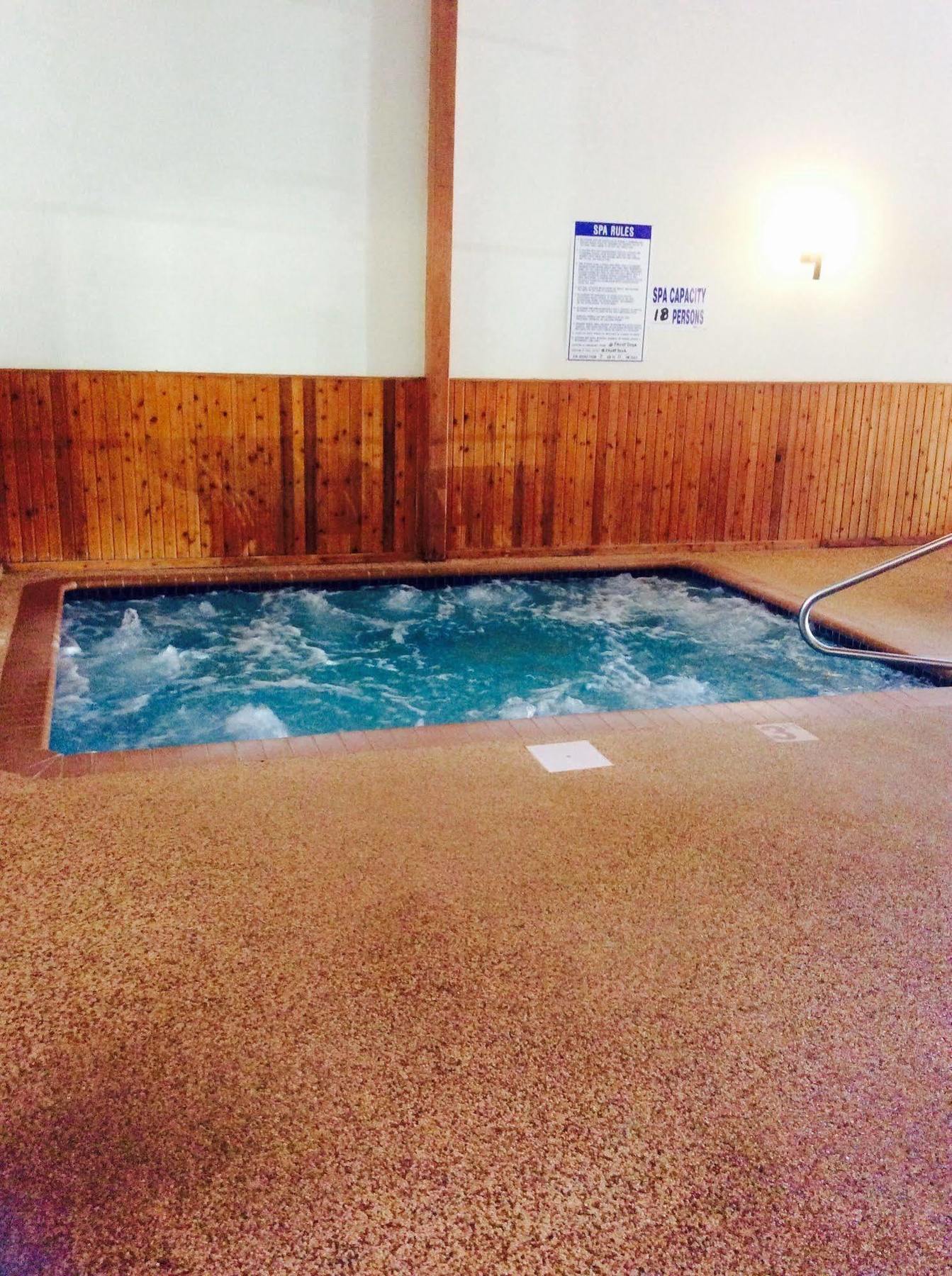 Forty Club Inn Deerwood Esterno foto